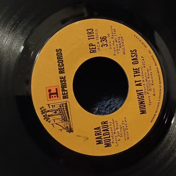 Maria Muldaur 45 record 7" Midnight at the Oasis & Any Old Time excellent shape - Picture 4 of 5